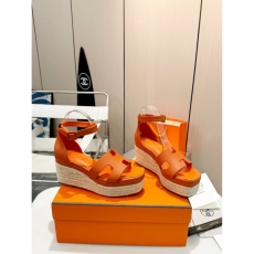 Hermes Sandals